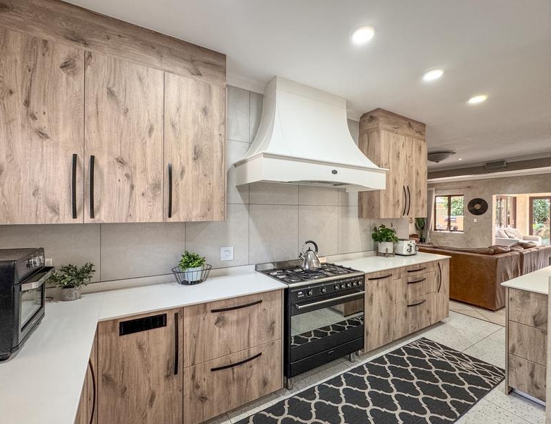 EXCLUSIVE MANDATE | Executive Family Home in Old Midstream Estate