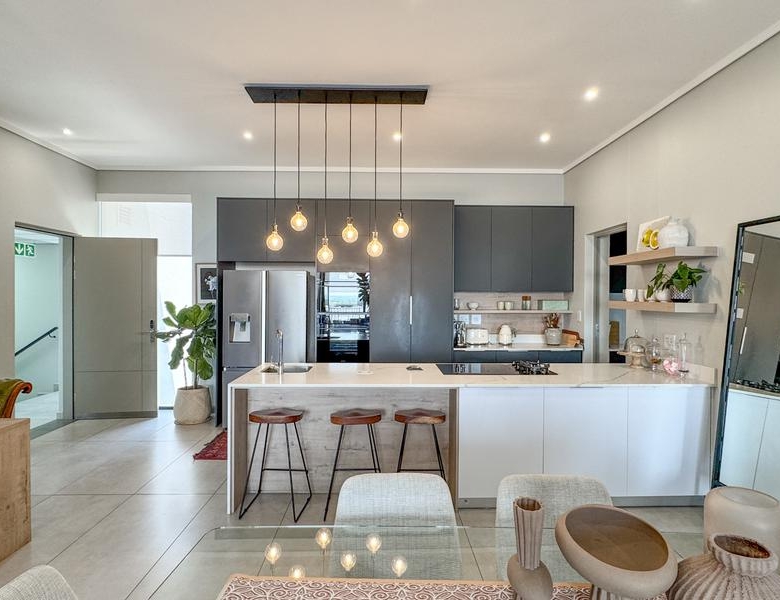 Beautiful Furnished Penthouse Unit available for Rent