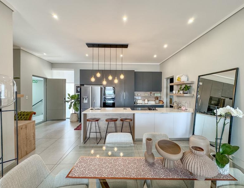 Beautiful Furnished Penthouse Unit available for Rent