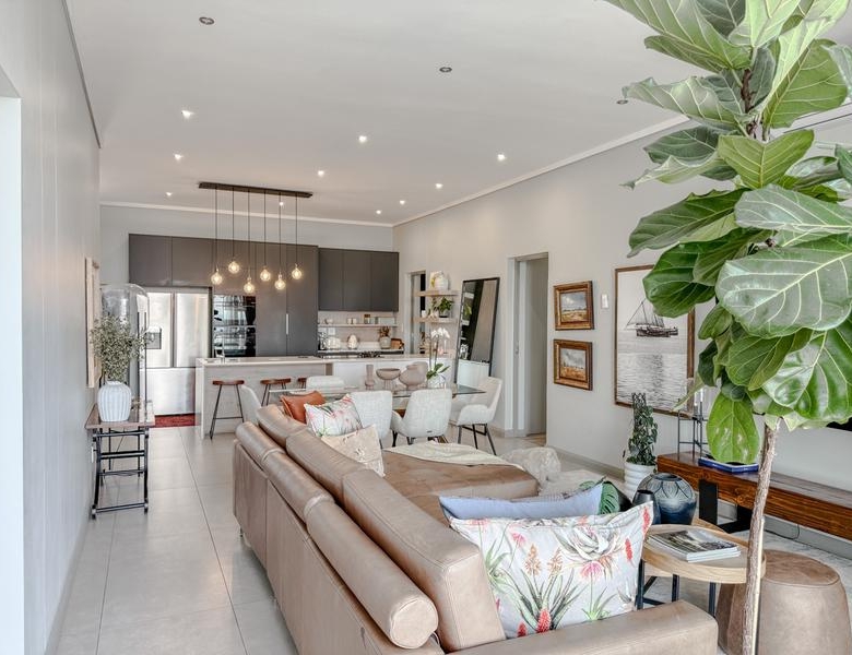 Beautiful Furnished Penthouse Unit available for Rent