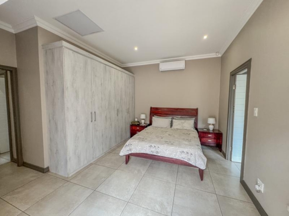 MODERN LIVING WITH QUALITY FINISHES – PRIVATE & SECURE!