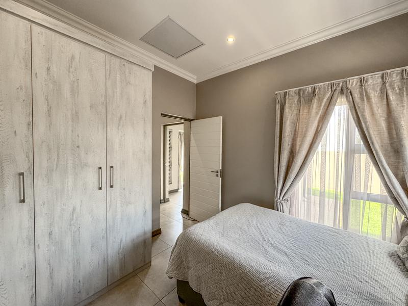 MODERN LIVING WITH QUALITY FINISHES – PRIVATE & SECURE!