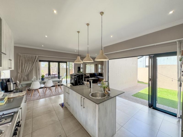 MODERN LIVING WITH QUALITY FINISHES – PRIVATE & SECURE!