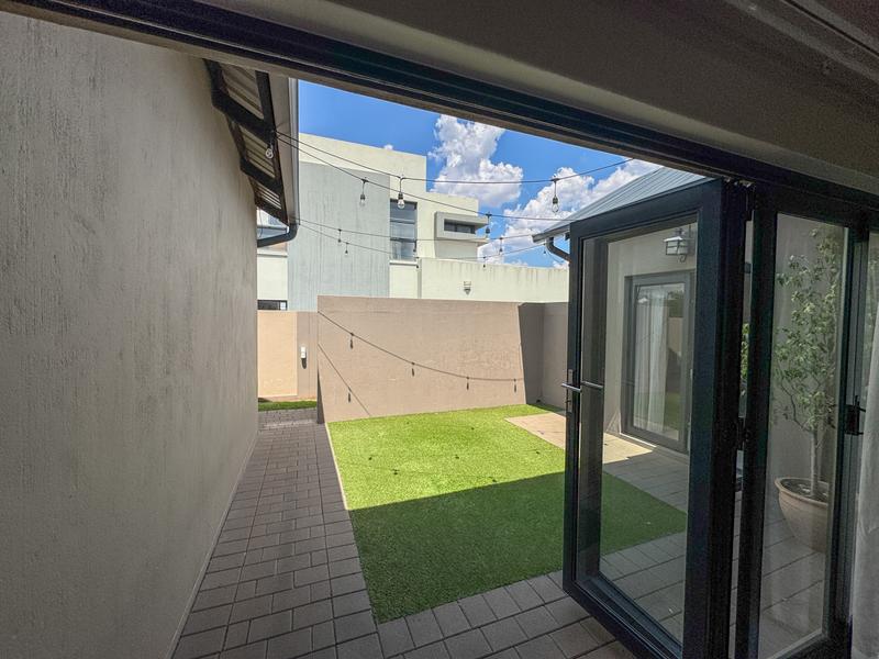 MODERN LIVING WITH QUALITY FINISHES – PRIVATE & SECURE!