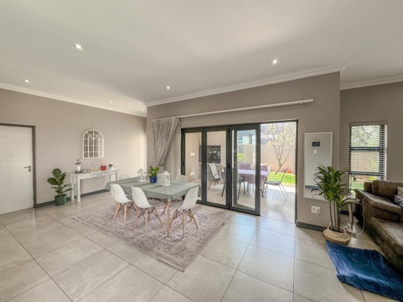 MODERN LIVING WITH QUALITY FINISHES – PRIVATE & SECURE!