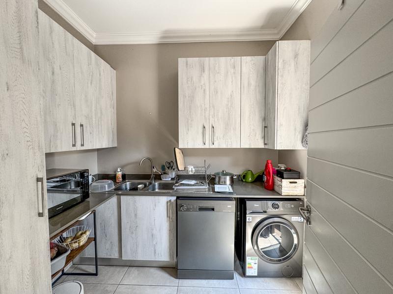 MODERN LIVING WITH QUALITY FINISHES – PRIVATE & SECURE!