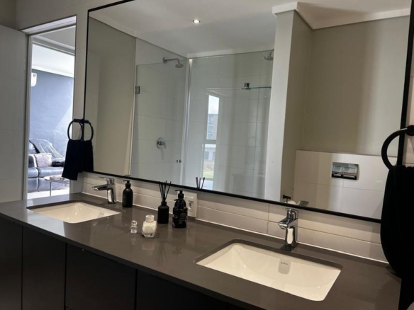 2 BEDROOM UNFURNISHED MODERN APARTMENT AVAILABLE FROM 1 NOVEMBER 2026