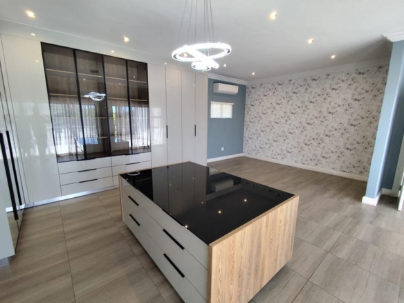 Excelllent home available immediatley