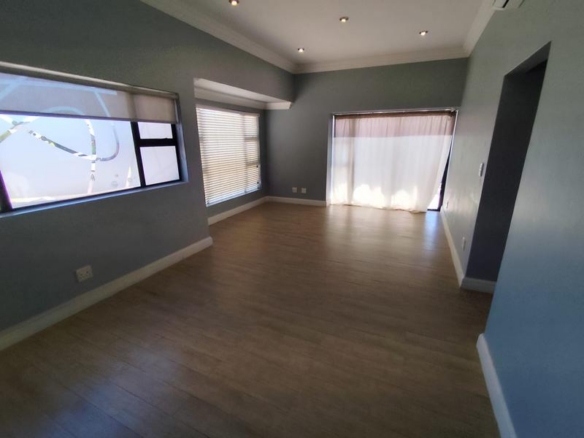 Excelllent home available immediatley