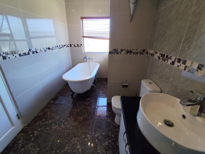 Excelllent home available immediatley