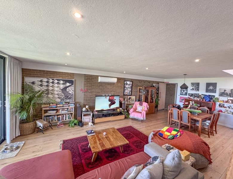 ASCEND PENTHOUSE IN BLOCK A FOR SALE!