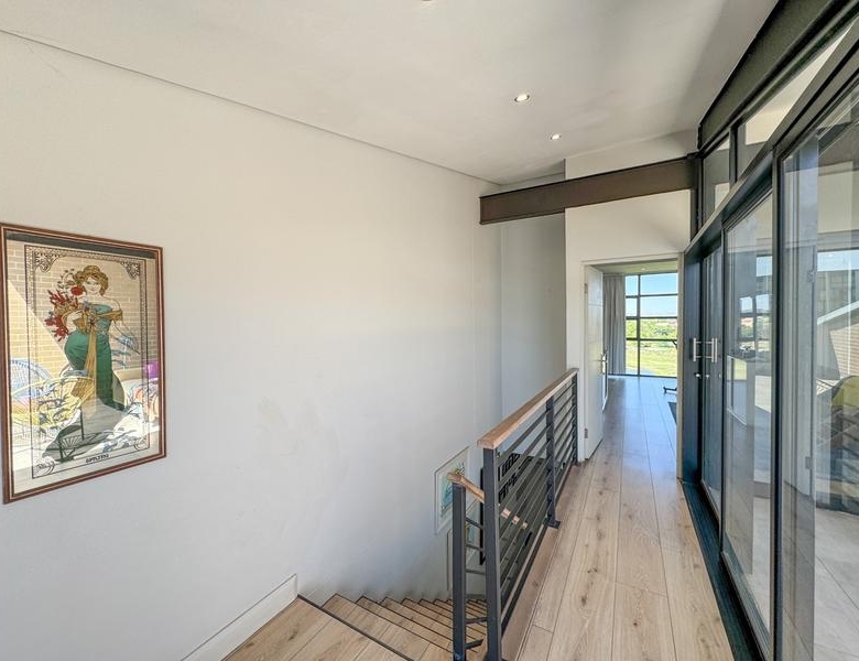 ASCEND PENTHOUSE IN BLOCK A FOR SALE!