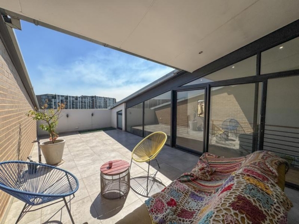 ASCEND PENTHOUSE IN BLOCK A FOR SALE!