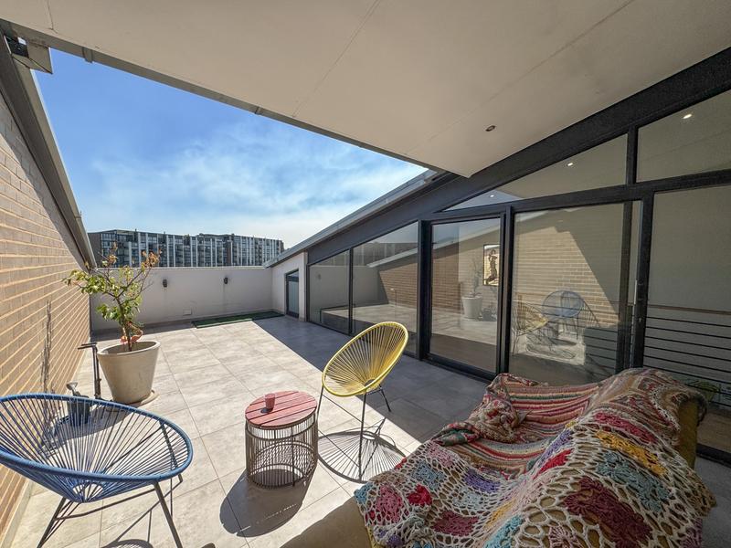 ASCEND PENTHOUSE IN BLOCK A FOR SALE!