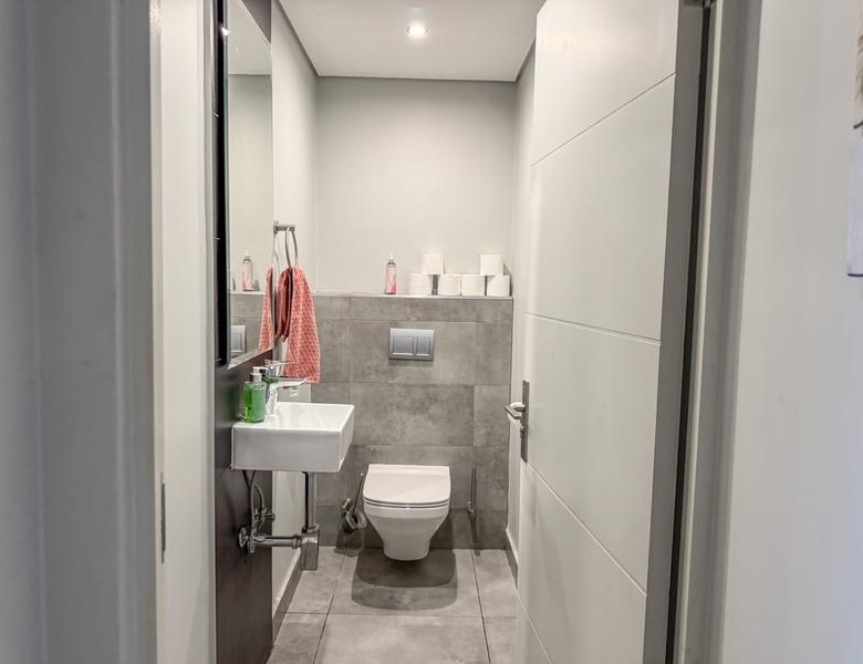 ASCEND PENTHOUSE IN BLOCK A FOR SALE!