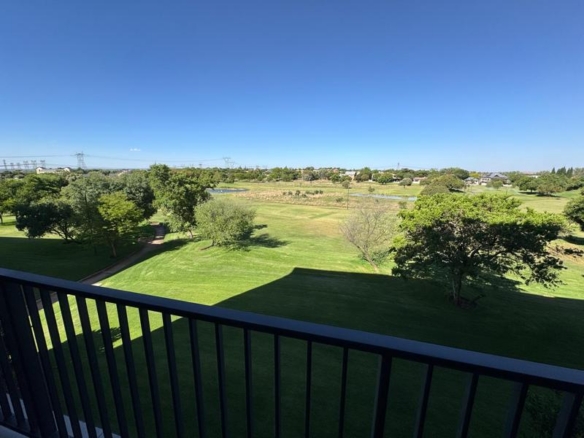 Lovely 2 Bed Luxury Apartment Available for Rental -Golf Course View