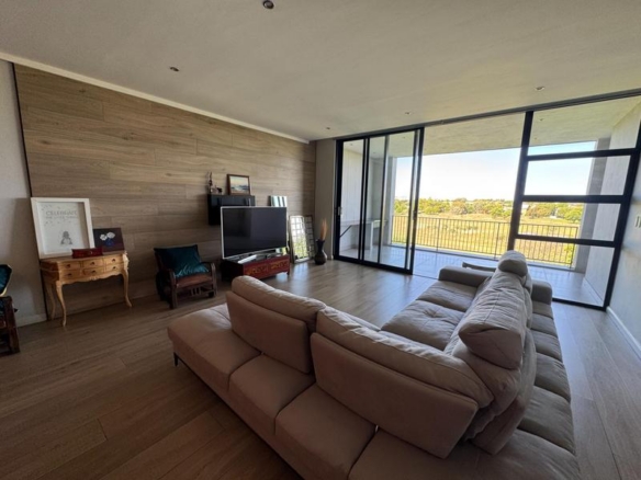 Lovely 2 Bed Luxury Apartment Available for Rental -Golf Course View