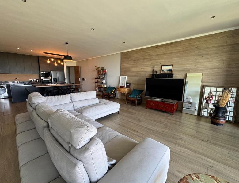 Lovely 2 Bed Luxury Apartment Available for Rental -Golf Course View