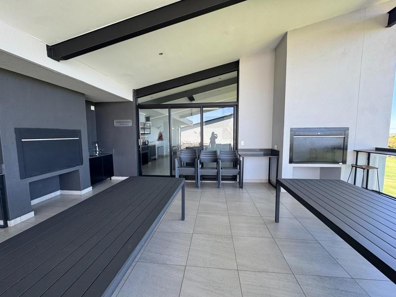 Lovely 2 Bed Luxury Apartment Available for Rental -Golf Course View