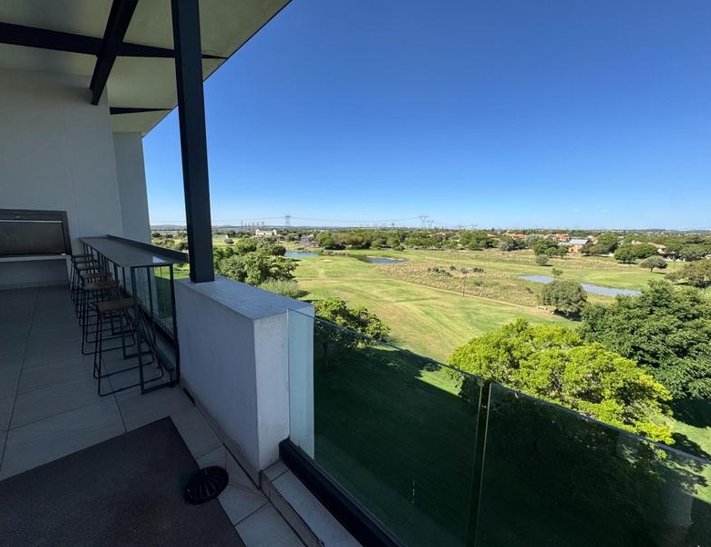 Lovely 2 Bed Luxury Apartment Available for Rental -Golf Course View